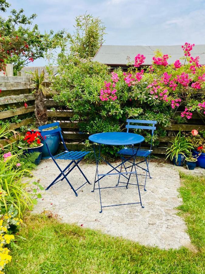 Welcoming Bungalow With Parking And Garden St Agnes  Buitenkant foto
