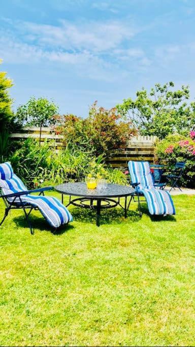 Welcoming Bungalow With Parking And Garden St Agnes  Buitenkant foto