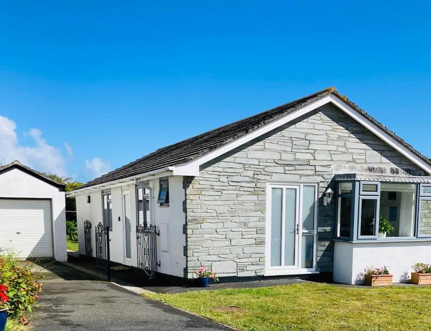 Welcoming Bungalow With Parking And Garden St Agnes  Buitenkant foto